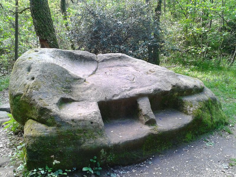 dolmen megalith
